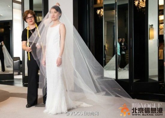 组图:周迅动真格宣布结婚 试穿绝美婚纱做新娘