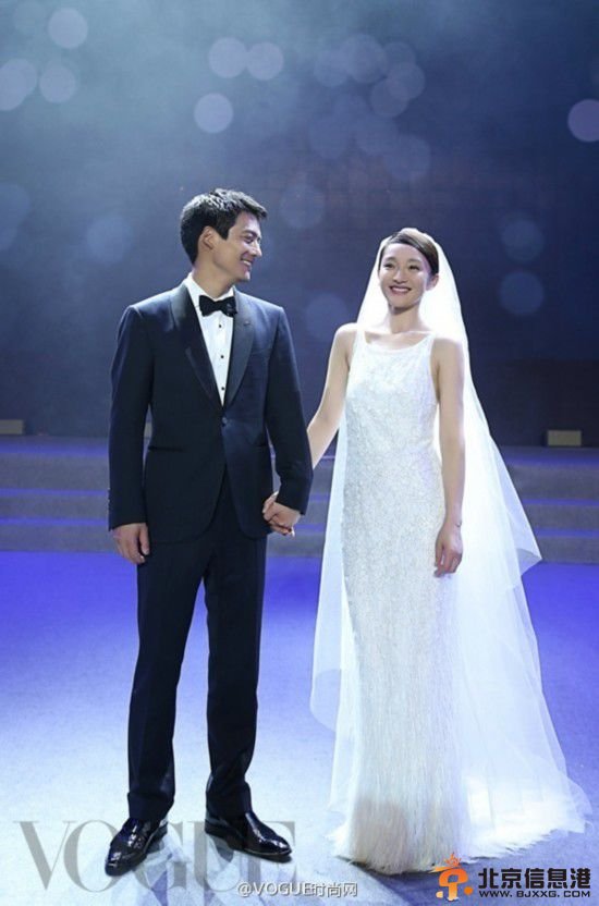 组图:周迅动真格宣布结婚 试穿绝美婚纱做新娘