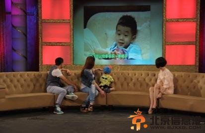 杨阳洋重病险夭折 爆料：给多多买裙子是导演让说的
