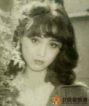 刘亦菲家族照曝光 外婆小姨妈妈表姐都是美人胚子