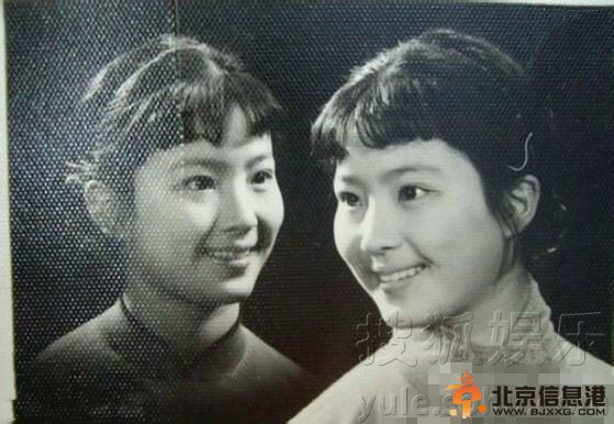 刘亦菲家族照曝光网友感叹家族基因太强大 个个都是美人【组图】