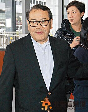 吴绮莉追68岁香港议员 与邓梓峰陷车震门与成龙婚外情