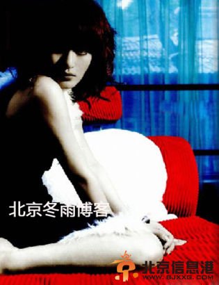 谢娜火辣旧照曝光 妖娆翘臀身材撩人女汉子也妩媚