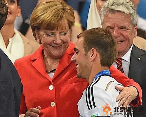 拉姆退出国家队功成身退 默克尔：向他致以最崇高的敬意