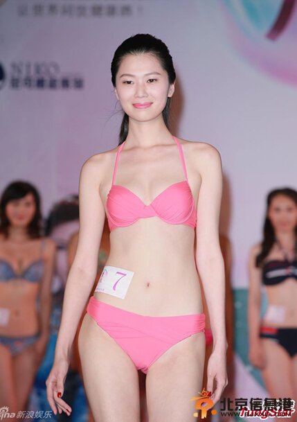 亚洲小姐泳装秀曼妙身姿 演绎属于青春的性感