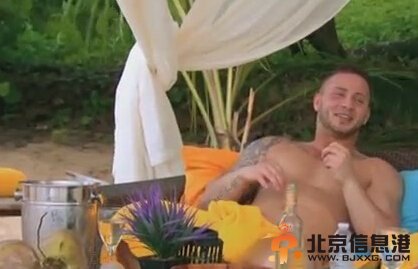 裸体相亲上美国荧幕 赤身之约六嘉宾节目中一丝不挂