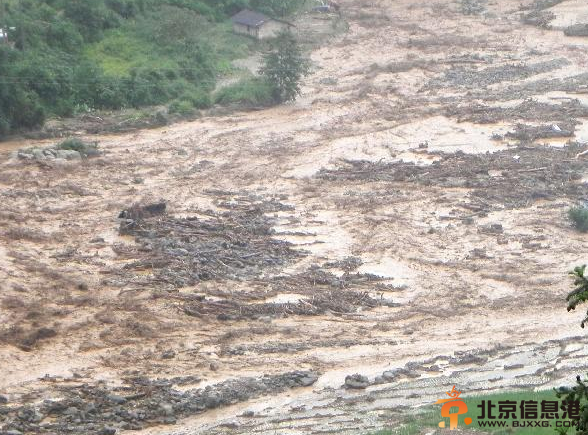 云南德宏泥石流已致10死7伤 仍有10人失踪