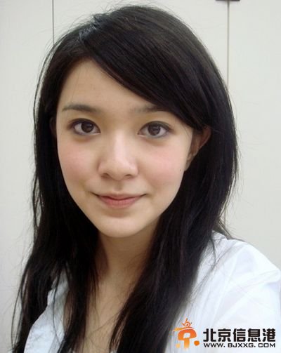 郭采洁大学毕业照美化网友 清新女神还是杀马特？【图】