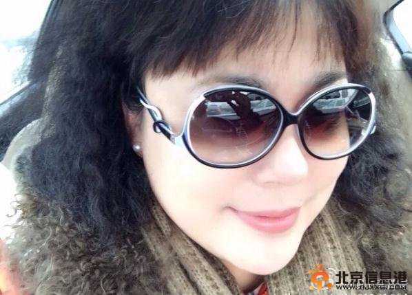 李菁菁生活照