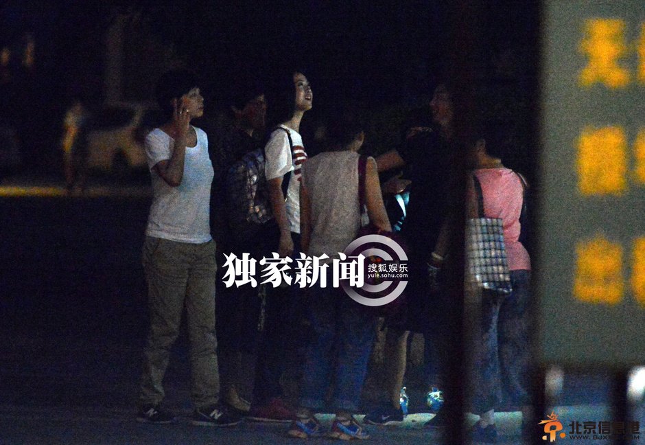 汤唯北京工作金泰勇陪同 深夜同回北京爱巢