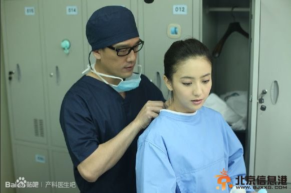 产科医生王耀庆饰演肖程