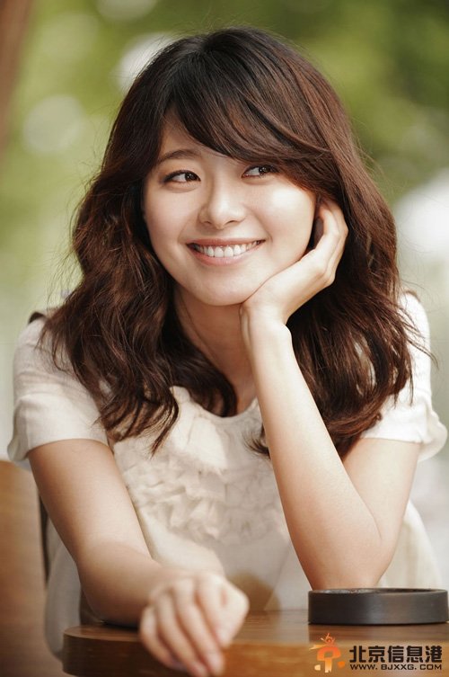 李英恩个人资料图片 演过的<a href='http://www.bjxxg.cn/ent/dianshi/' target='_blank'><u>电视</u></a>剧<a href='http://www.bjxxg.cn/ent/dianying/' target='_blank'><u>电影</u></a> 李英恩整容前后对比照