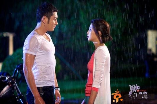 《假如幸福来临》爆剧照 李东学雨中湿身激凸展现好身材