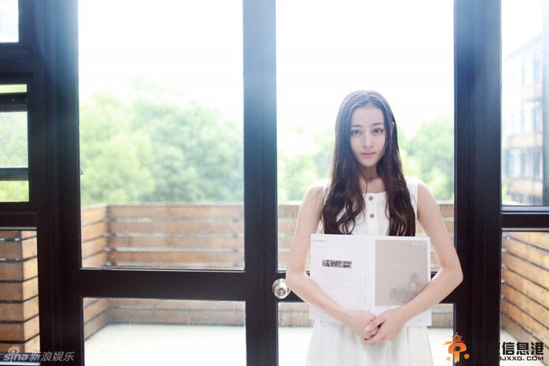 《古剑奇谭》小师妹玩穿越：校园写真清新可人