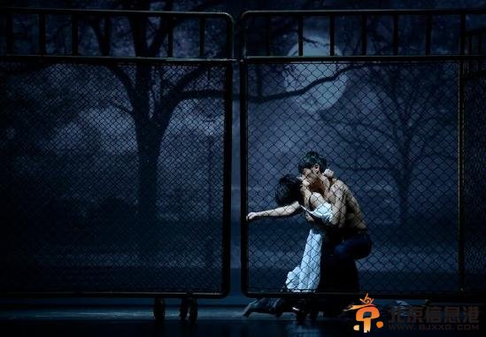 《假如幸福来临》殷桃教会你几招&ldquo;接吻&rdquo;高难度动作