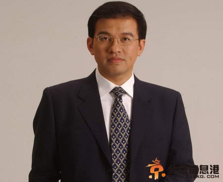 原央视主持人王志个人资料近照 王志老婆朱迅儿子照片