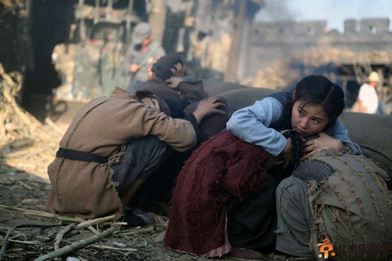 钱芳《战火中的花蕾》高清剧照