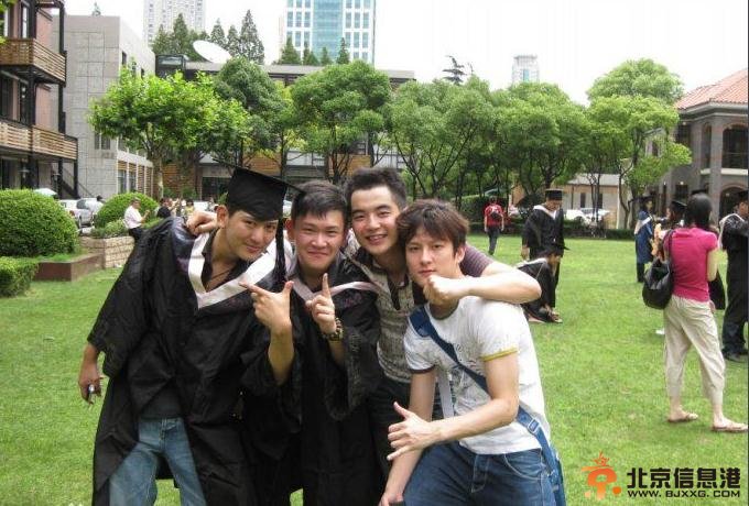 《美人制造》贺兰钧扮演者金世佳生活照