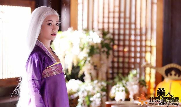 《美人制造》将播杨蓉白发苍苍 美腻十分惹人爱