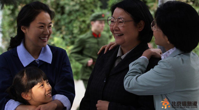 历史转折中的邓小平剧情介绍