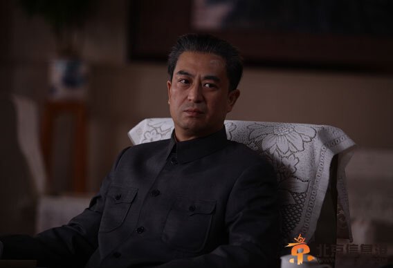 历史转折中的邓小平剧情介绍