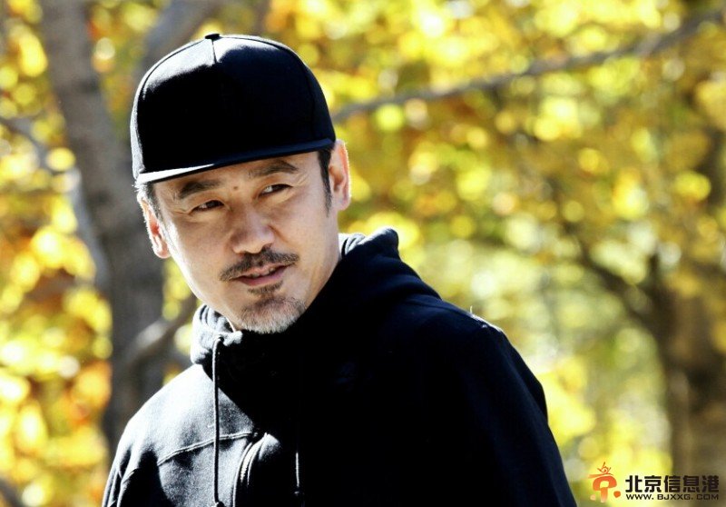 《离婚律师》主演吴秀波自曝前女友吸毒身亡！