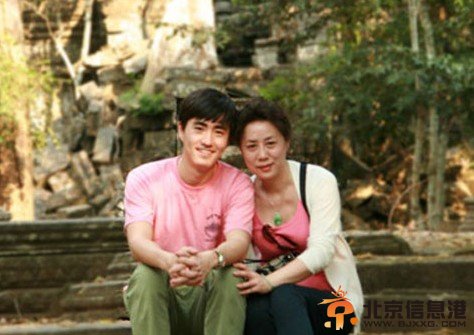 杨立新个人资料 演过的电视剧 杨立新妻子杨清儿子杨玏照片