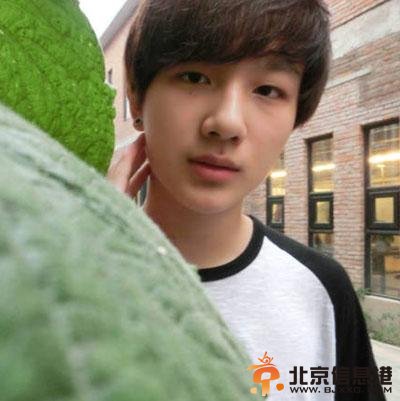 变形计李宏毅个人资料微博照片及家庭背景 李宏毅哥哥李明霖