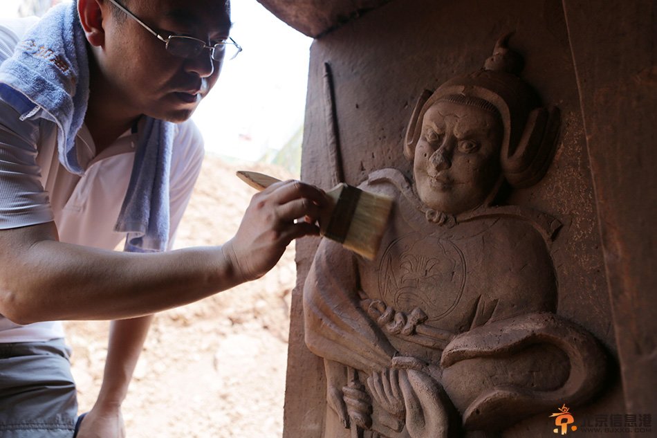 重庆大足两处宋墓出土 雕刻精美堪比大足石刻