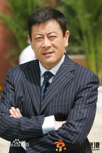 历史转折中的邓小平剧情介绍