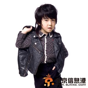 小宝王一鸣个人资料图片及演过的<a href='http://www.bjxxg.cn/ent/dianying/' target='_blank'><u>电影</u></a> 王一鸣父母照片
