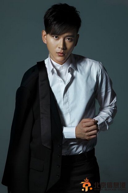 美人制造阿七扮演者黄明个人资料