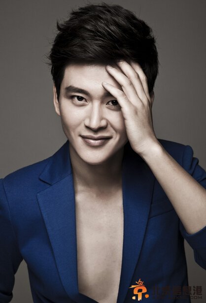 美人制造阿七扮演者黄明个人资料