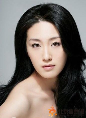 茧镇奇缘三太太扮演者周毅个人资料