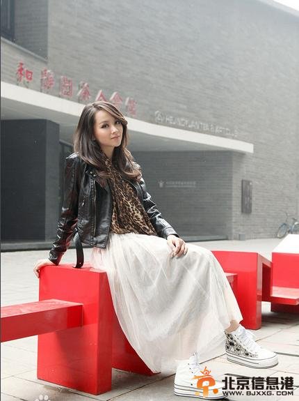 美人制造东方秀扮演者邓莎写真