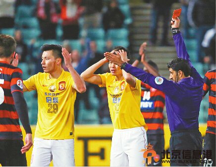 恒大0:1败走悉尼 张琳芃郜林被罚下