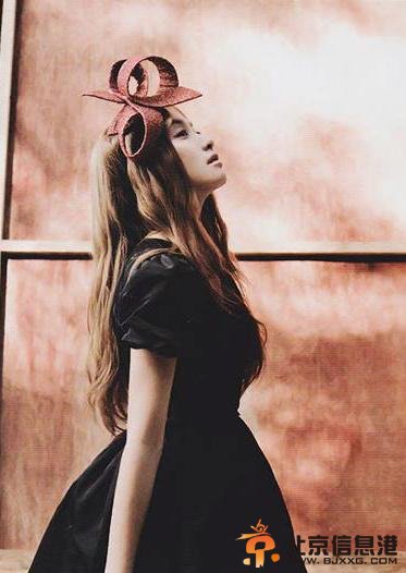 茧镇奇缘杜春晓扮演者宋茜生活照片