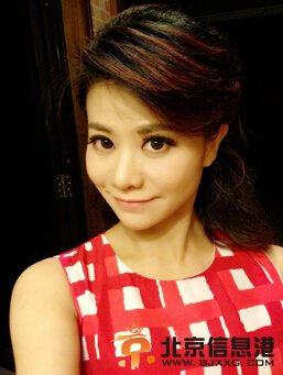 央视美女主播陈滢个人资料图片近况 陈滢主持青奥会