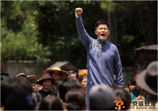 《勇敢的心》为报家仇 拜师学艺秀绝活