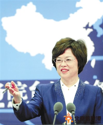 中国海军首位女发言人亮相 盘点我国官方女新闻发言人