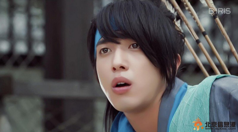 韩剧《三剑客》郑容和第三集华丽逆袭