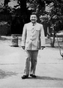 1945年毛泽东为何将西北交给32岁的习仲勋