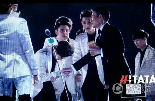 2014MAMA<a href='http://www.bjxxg.cn/ent/yinyue/' target='_blank'><u>音乐</u></a>盛典看点:GD自创rap就是任性 EXO并非单手接刘德华颁奖