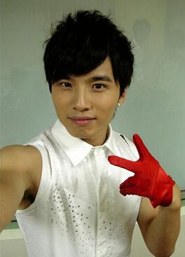 钢铁之心李阿涂是谁演的 李阿涂扮演者阿纬资料照片