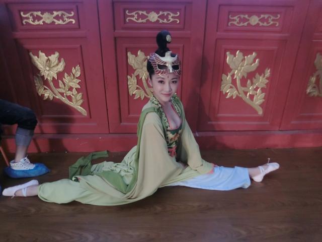 《武媚娘》浙江版独家加料 曝范冰冰片场换衣服