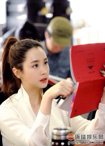 海量图揭李多海整容史 