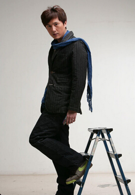 活色生香安秋声是谁演的 安秋声扮演者卢星宇资料照片