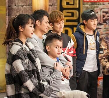 小雪刘星再聚首！杨紫闯关显胆小遭张一山嫌弃