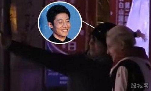 曝撒贝宁新恋情 与外籍金发女友共度三天假