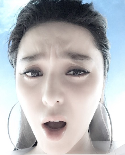 范冰冰晒高低眉否认与李晨恋情 媚娘再次因李晨发怒“有意思吗”